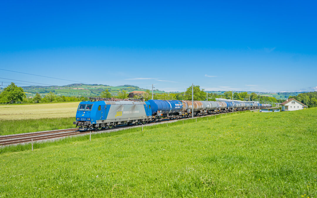 Economic advantages of a competitive freight railway